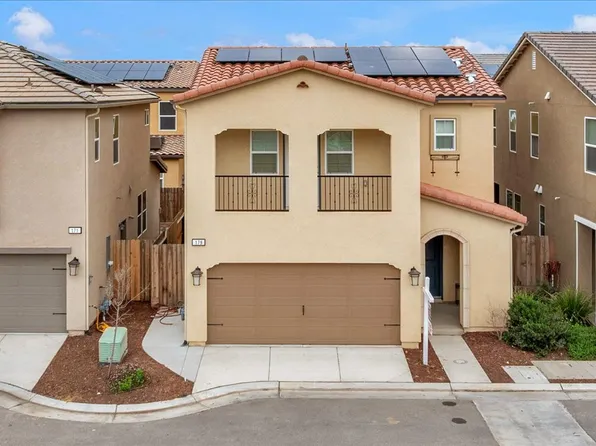 179 Capstone Way S, Madera, CA 93636