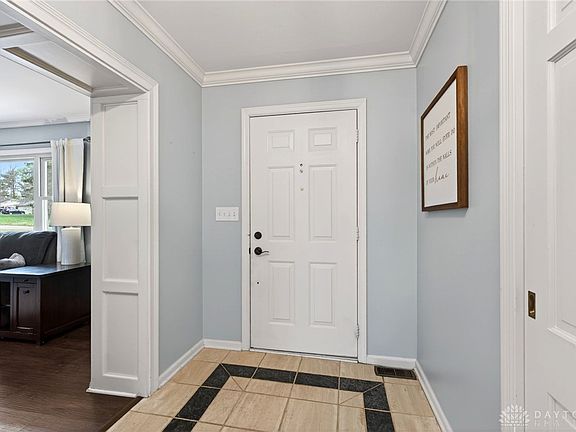 4th image of 5583 Hugh Dr