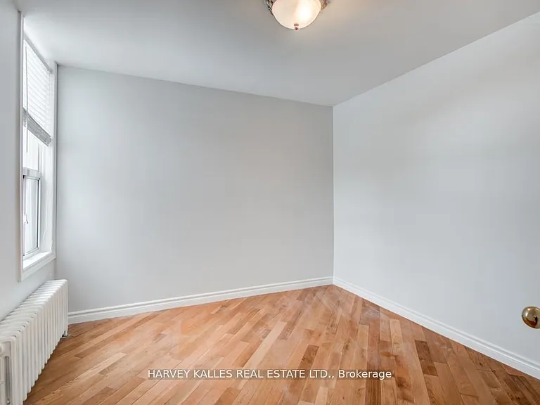 1098 Bathurst St #2 — Photo 10