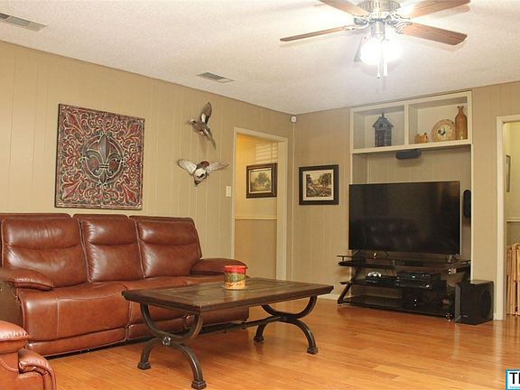 3rd image of 108 Kasberg Dr