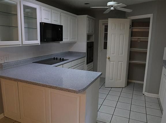4th image of 511 Temple Dr