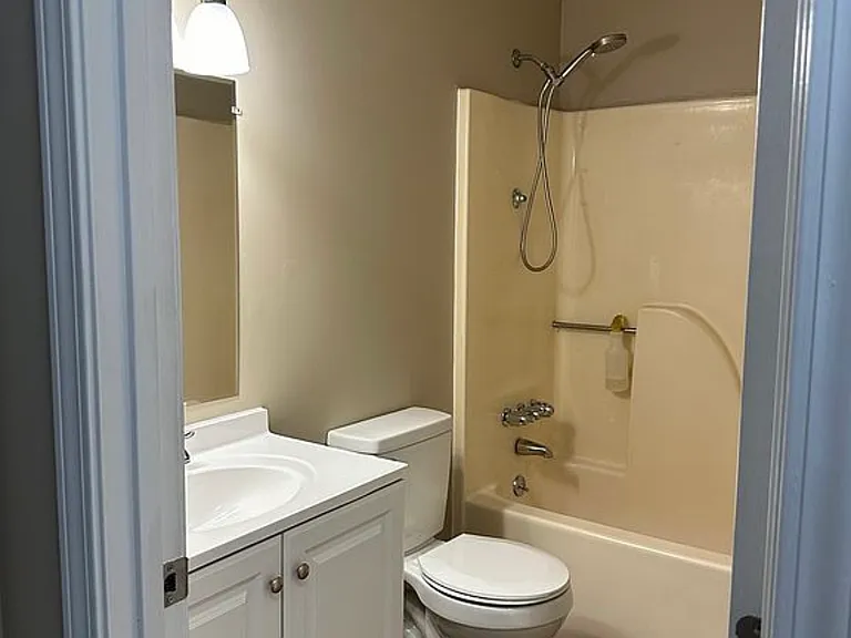 112 Donna Ave — Photo 8