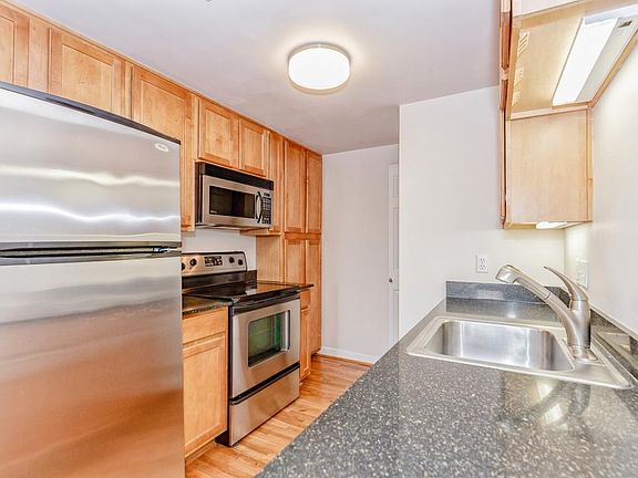 4th image of 323 Clara Ave Unit 34