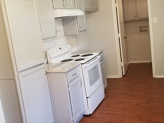 Kitchen ,New Granite coutertops and New Sink and Backsplash, New paint.