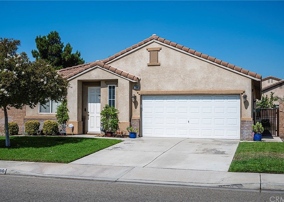 2nd image of 7690 Poppy Ln