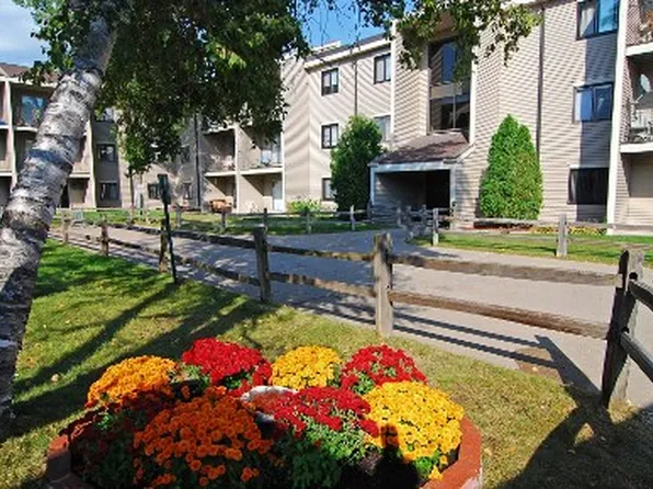 Plymouth Colony Apartments, 1805 County Road 101 #A9bf2e52a, Minneapolis, MN 55447