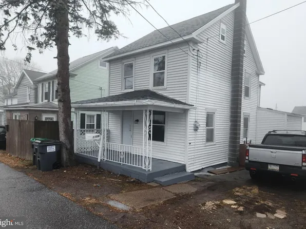 1109 Burton St, Freeland, PA 18224