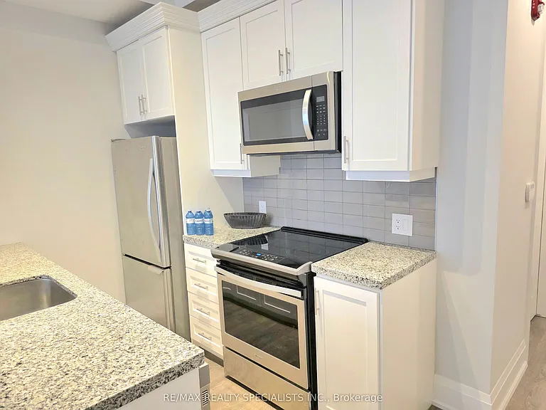 4040 Upper Middle Rd #401 — Photo 12