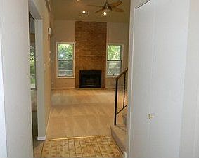5th image of 978 Butter Creek Ct