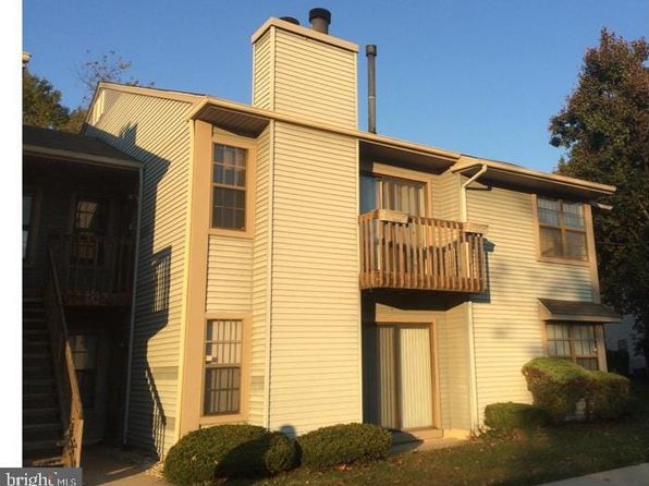 342 Coventry Ct