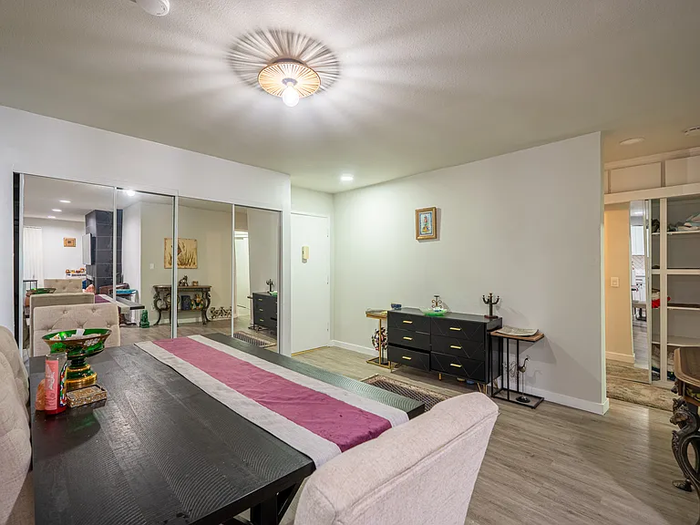 1124 N La Cienega Blvd #108 — Photo 4