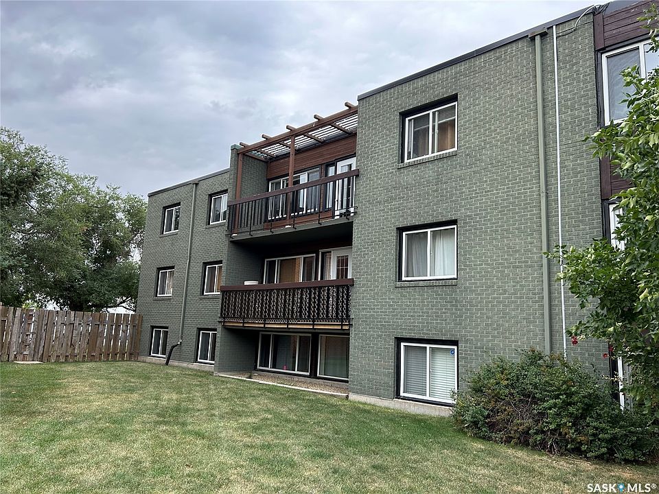 1st image of 208 Lindsay Place #17