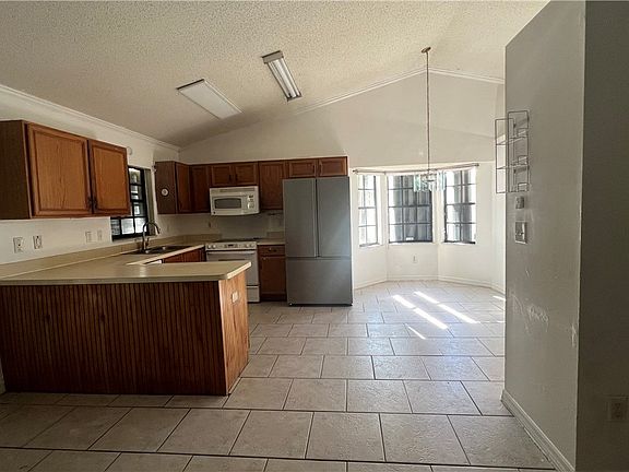 3rd image of 8686 105th Ave
