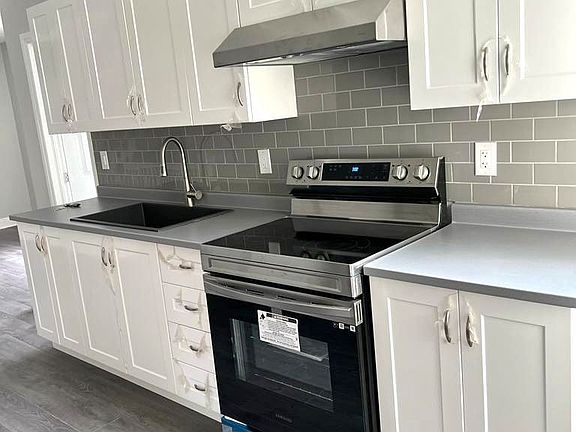 3rd image of 202 Major St