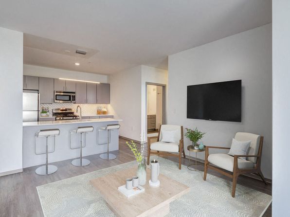 1369 Spruce Pl APT 901