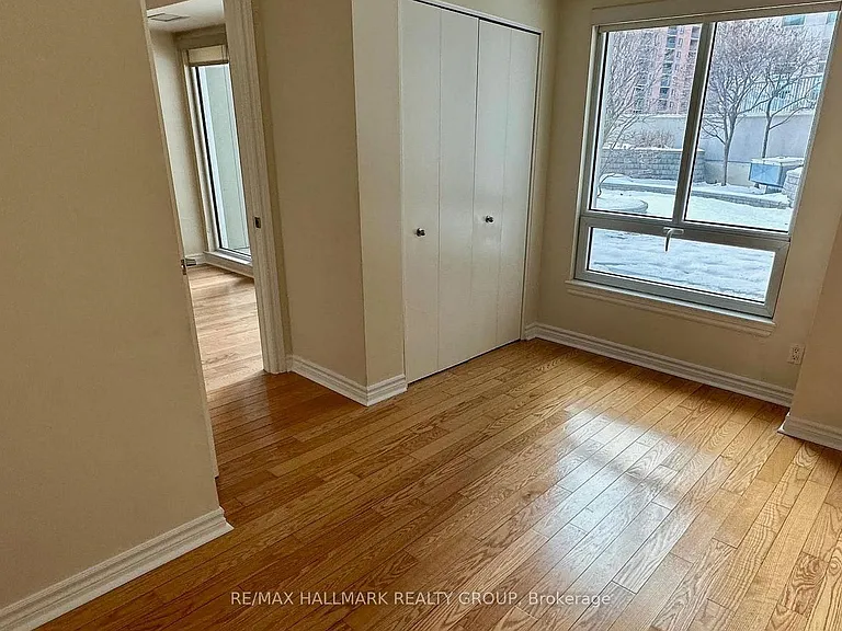 234 Rideau St #209 — Photo 6