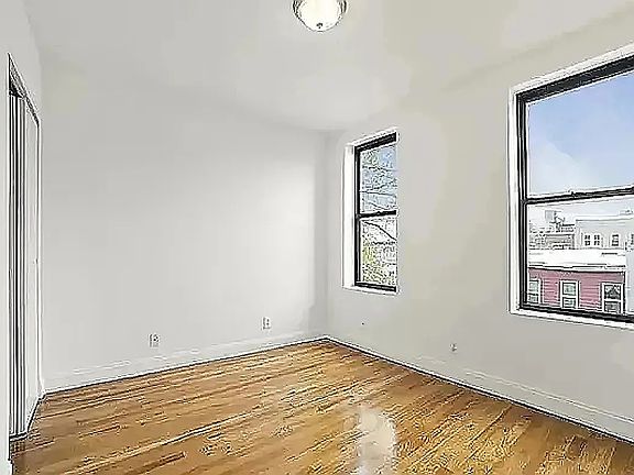 3rd image of 729 Lafayette Ave #5C