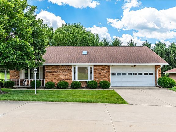 3rd image of 1830 Primrose Ln