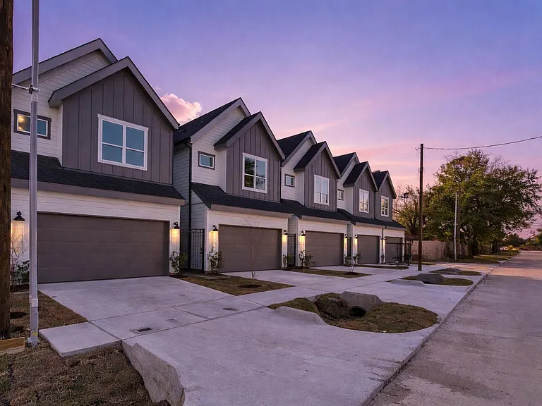 5027 Golden Forest Dr #C — Photo 33