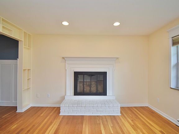 4th image of 7236 Longfield Dr