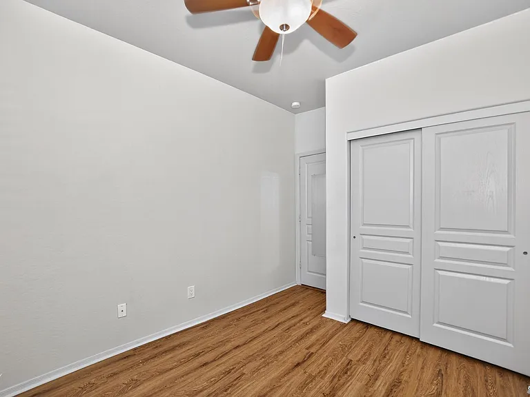 2523 S 41st Way — Photo 10