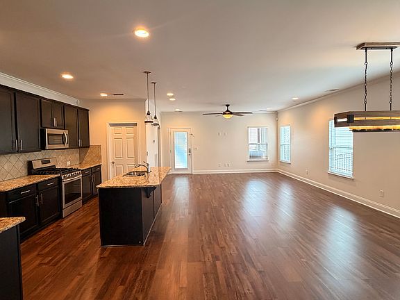 2nd image of 466 Carriage House Ln