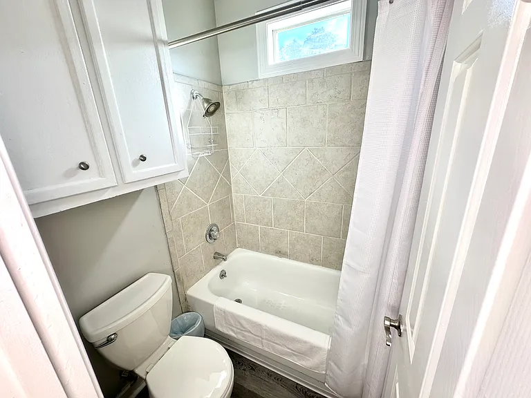8 Stanford Ct — Photo 19