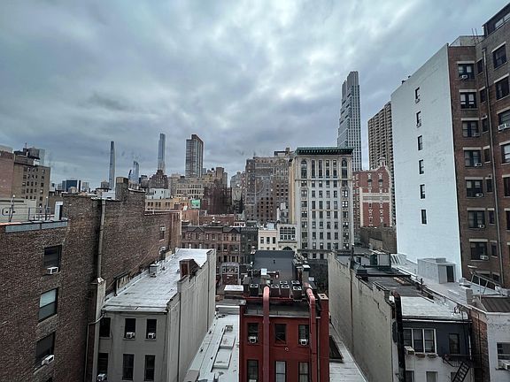 3rd image of 160 W 73rd St APT 9H