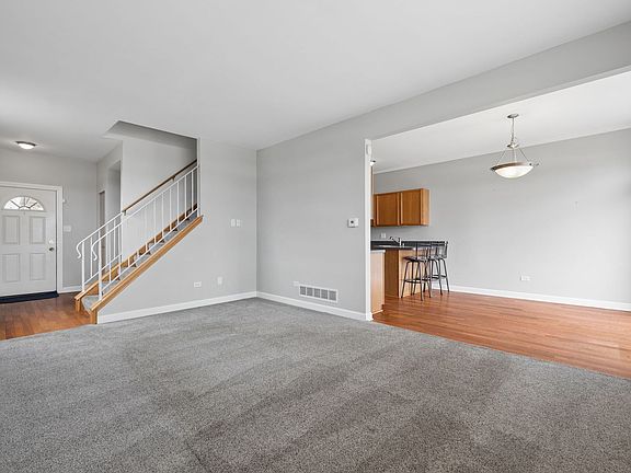 4th image of 6874 Como Ct