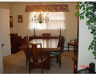 4th image of 20 Willow Ln