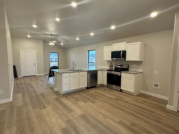 4th image of 6408 Dawsonville Ln