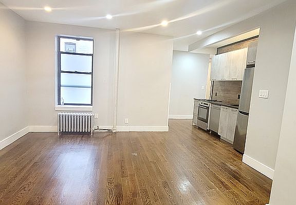 3rd image of 531 E 22nd St #D