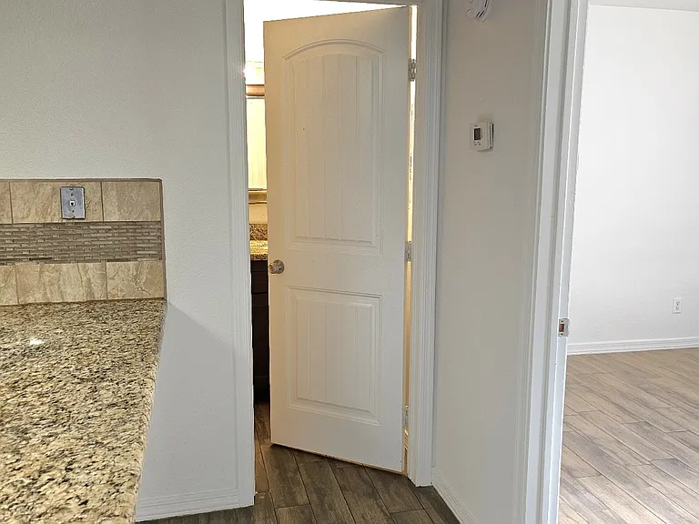 4313 N 19th Ave #203 — Photo 8