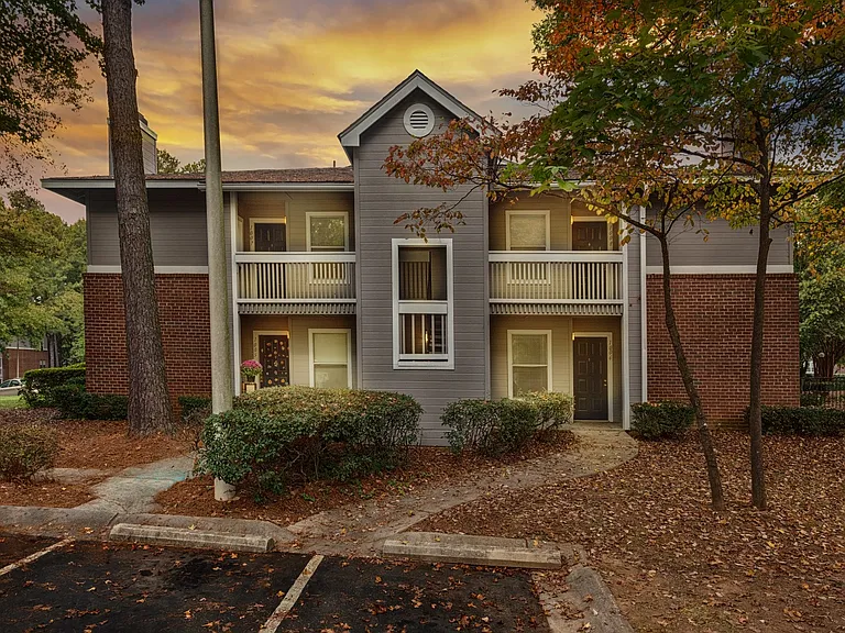 HillRock Estates — Photo 13