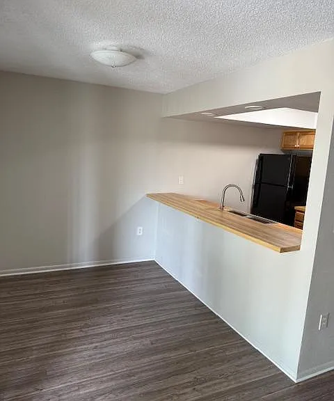 4124 Mount Vernon Ave — Photo 4