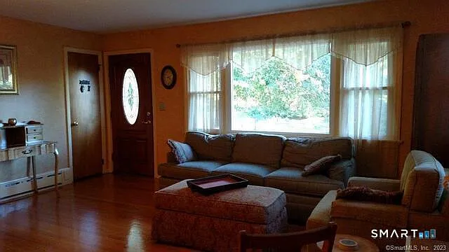 19 Sunshine Rd — Photo 8