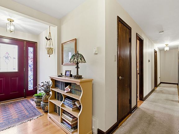 2nd image of 525 N Orchard Rd