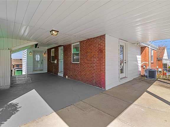 4th image of 926 Gladys Ave