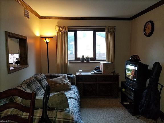 5th image of 106 Clover Cliff Dr