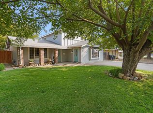 9112 Linda Rio Dr, Sacramento, CA 95826