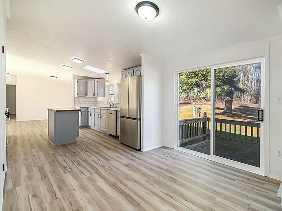 4th image of 40740 24th Ave