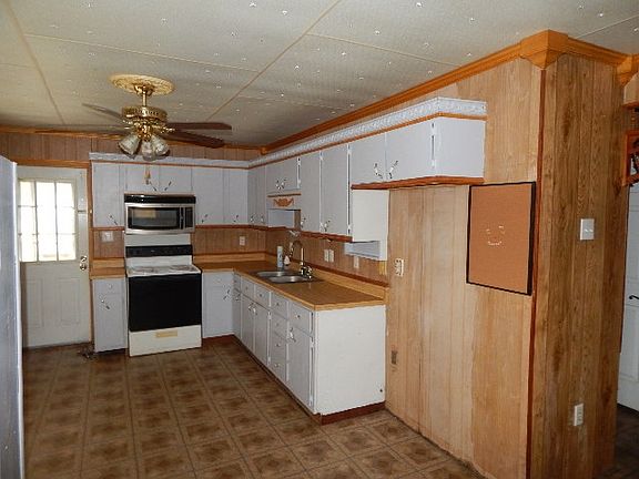 4th image of 123 Kevin St
