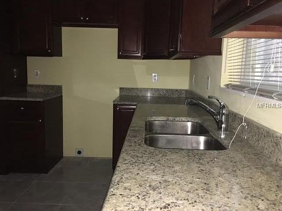 4th image of 805 E 109th Ave