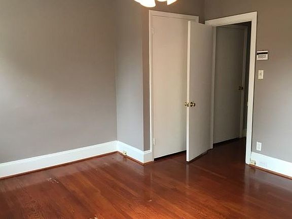 3rd image of 1521 Montrose St