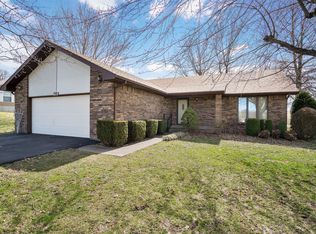 730 Rosebriar St, Mount Vernon, MO 65712