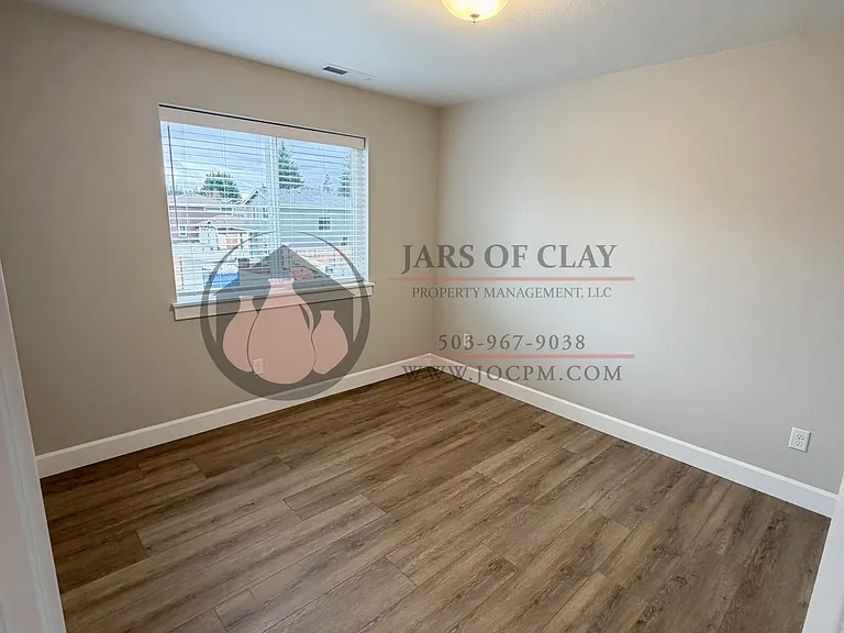 1329 Oppek St NE #1329 — Photo 16