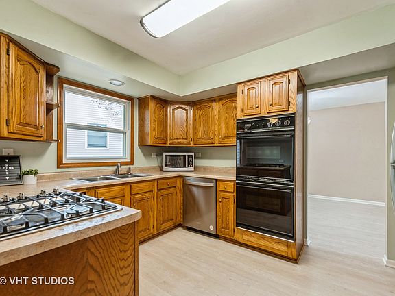 5th image of 630 Red Bridge Ct