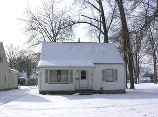 1721 Bradford St NW, Warren, OH