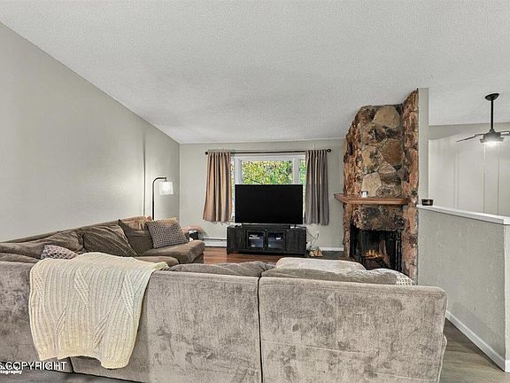 4th image of 7010 Burlwood Dr