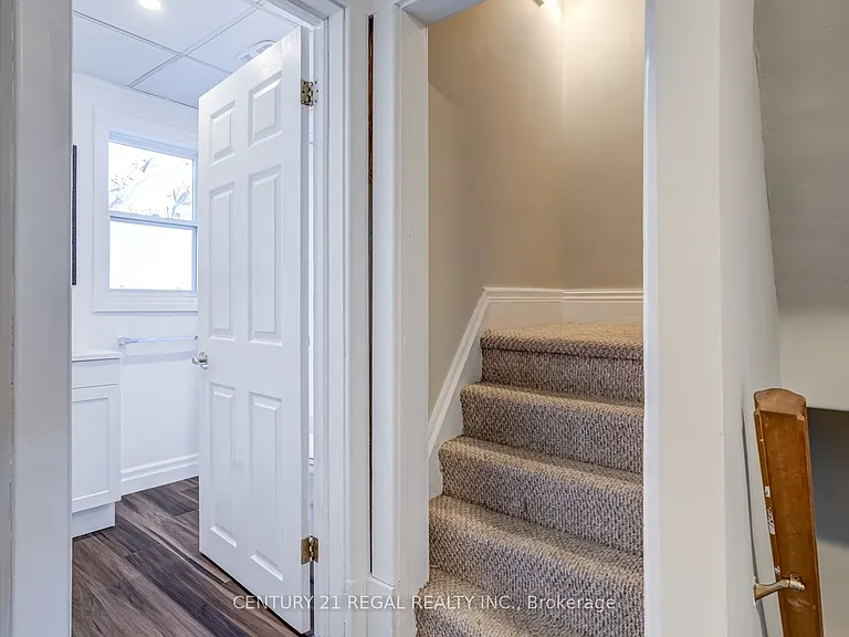 184 Maplewood Ave — Photo 32